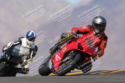 media/Oct-08-2022-SoCal Trackdays (Sat) [[1fc3beec89]]/Turn 9 (1pm)/